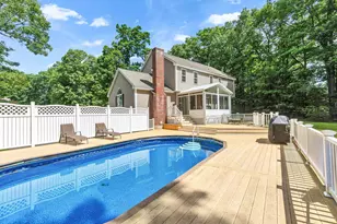 64 Seasons Ln, Londonderry, NH 03053 - Photo 3