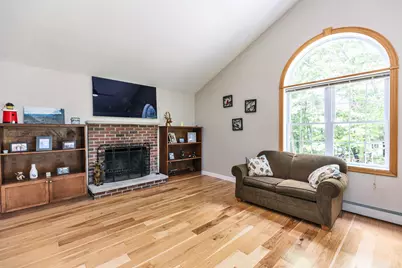 64 Seasons Lane, Londonderry, NH 03053 - Photo 17