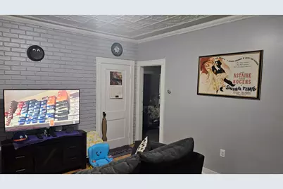 637 Harvard Street, Manchester, NH 03103 - Photo 7