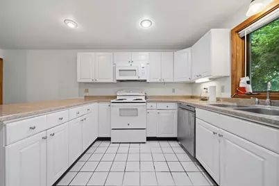 13 Hampton Towne Estates, Hampton, NH 03842 - Photo 7