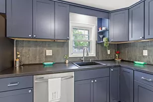 109 Purchase St, Manchester, NH 03103 - Photo 17