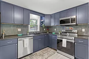 109 Purchase St, Manchester, NH 03103 - Photo 9
