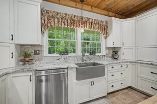 93 Wells Village Rd, Chester, NH 03036 - Photo 7