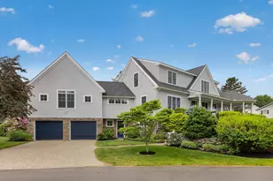 31 Pleasant Point Dr, Portsmouth, NH 03801 - Photo 11