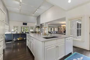 31 Pleasant Point Dr, Portsmouth, NH 03801 - Photo 23