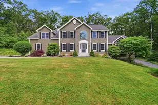 24 Piper Ln, Pelham, NH 03076 - Photo 1