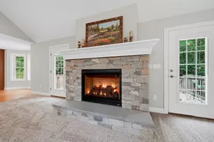 24 Piper Ln, Pelham, NH 03076 - Photo 15