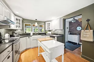 13 Nesmith St, Derry, NH 03038 - Photo 17
