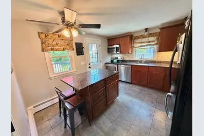 121 Michigan Avenue, Manchester, NH 03104 - Photo 7