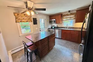 121 Michigan Ave, Manchester, NH 03104 - Photo 7