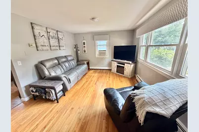 121 Michigan Avenue, Manchester, NH 03104 - Photo 9