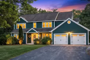 7 Jenny Hill Ln, Nashua, NH 03062 - Photo 1