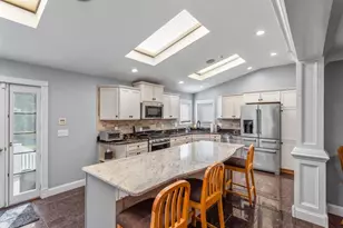 7 Jenny Hill Ln, Nashua, NH 03062 - Photo 5