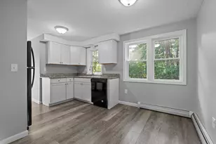 9 Cub Cir, Amherst, NH 03031 - Photo 3