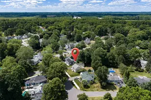547 Colonial Dr, Portsmouth, NH 03801 - Photo 3