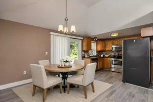230 Lovering St, Manchester, NH 03109 - Photo 11