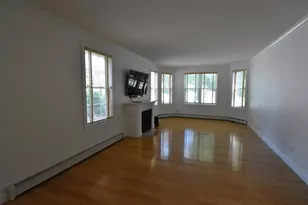 2246 Elm St, Manchester, NH 03104 - Photo 9
