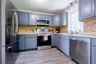 16 Auclair Ave, Manchester, NH 03102 - Photo 13
