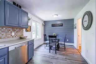 16 Auclair Ave, Manchester, NH 03102 - Photo 9