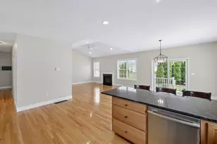 5 Davenport Dr, Londonderry, NH 03053 - Photo 13