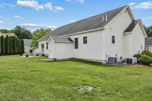 5 Davenport Dr, Londonderry, NH 03053 - Photo 19