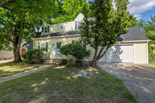 857 Union St, Manchester, NH 03104 - Photo 1