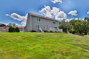 2 Myopia Ln, Nashua, NH 03063 - Photo 3
