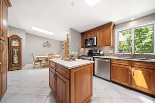140 Appletree Rd, Auburn, NH 03032 - Photo 11