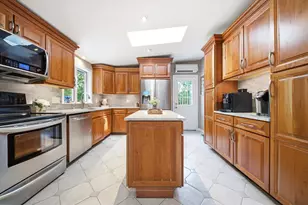 140 Appletree Rd, Auburn, NH 03032 - Photo 13
