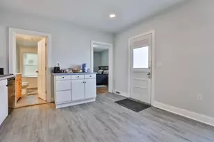 101 Blossom St, Nashua, NH 03060 - Photo 3