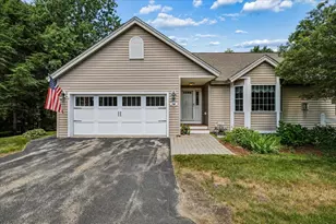 14 Aspen Dr, Hampstead, NH 03826 - Photo 1