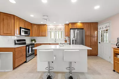 7 Hopi Drive, Nashua, NH 03063 - Photo 5