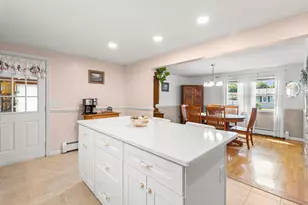 7 Hopi Dr, Nashua, NH 03063 - Photo 7