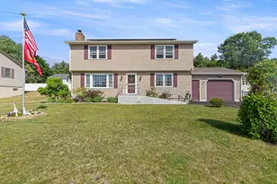 7 Hopi Dr, Nashua, NH 03063 - Photo 3