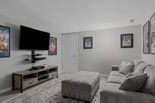 15 Strafford Ln, Bedford, NH 03110 - Photo 43