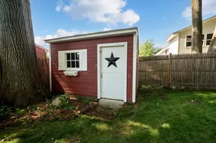 128 Holly Ave, Manchester, NH 03103 - Photo 7