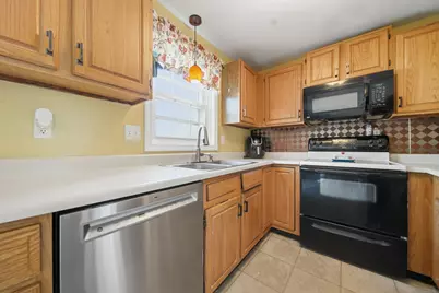 94 Beech Hill Avenue #2, Manchester, NH 03103 - Photo 9