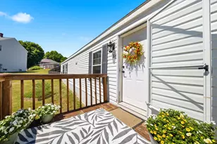 20 Center Ct, Epping, NH 03042 - Photo 1