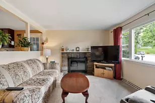 13 Asbury St, Salem, NH 03079 - Photo 11