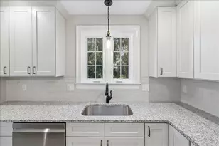 214 Pembroke St, Pembroke, NH 03275 - Photo 9
