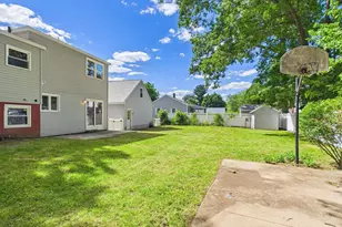 29 Burnside St, Nashua, NH 03064 - Photo 5
