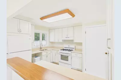 29 Burnside Street, Nashua, NH 03064 - Photo 13
