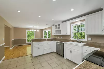527 North Main Street, Wolfeboro, NH 03894 - Photo 11