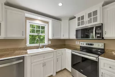 527 North Main Street, Wolfeboro, NH 03894 - Photo 13