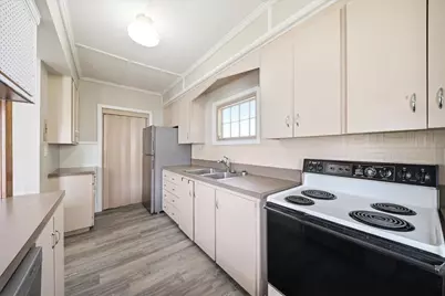 617 Hevey Street, Manchester, NH 03102 - Photo 11