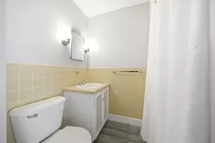 617 Hevey St, Manchester, NH 03102 - Photo 23