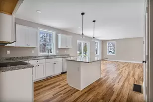 55 Mills Shore Dr, Hampstead, NH 03841 - Photo 5
