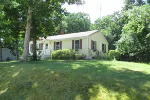 32 Pinewood Dr, Somersworth, NH 03878 - Photo 5