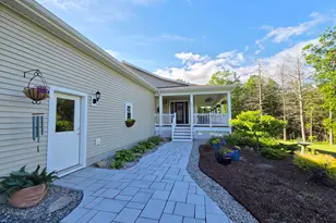 446 Edgemont Rd, Sunapee, NH 03782 - Photo 5