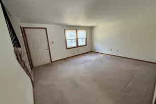 18 Bluestone Dr, Nashua, NH 03060 - Photo 3
